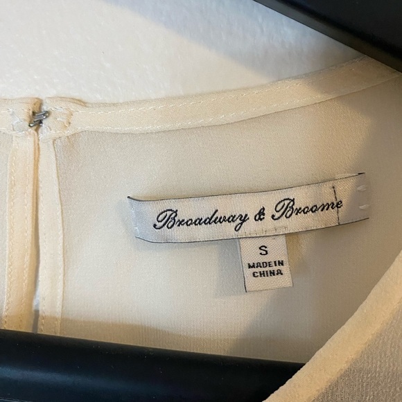 Broadway & Broome Women’s silk Sheer long sleeve Cream Golden beaded Blouse - Picture 7 of 12